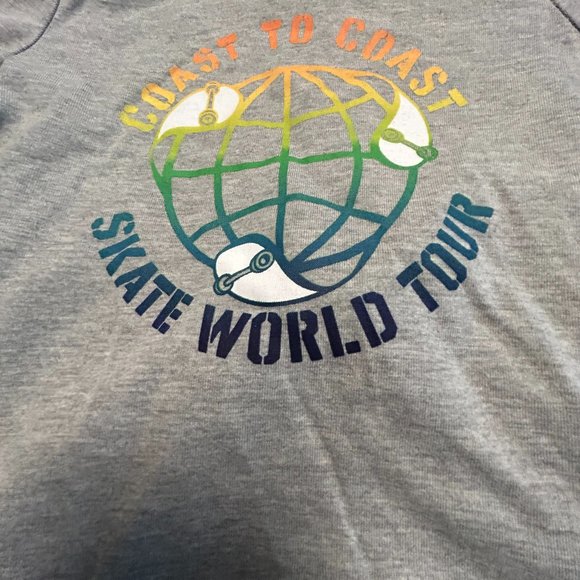 FIRST IMPRESSIONS UNISEX WORLD TOUR SKATE 2-PC SET - Picture 2 of 11